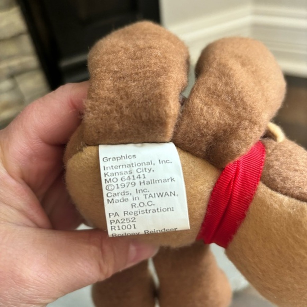 Hallmark Vintage Rodney Reindeer 1979 Beanie Plush Stuffed Animal Christmas - Picture 8 of 10